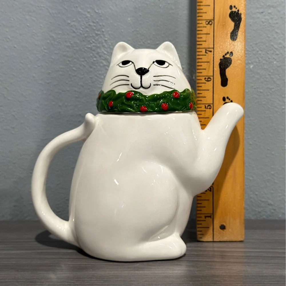 Vintage Cat Teapot Japan Ceramic White Holly Christmas w/ Box AMC T-7428 8 Inch
